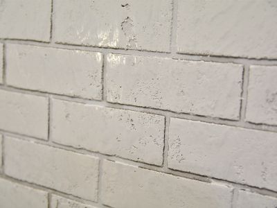 белый глазурованный кирпич